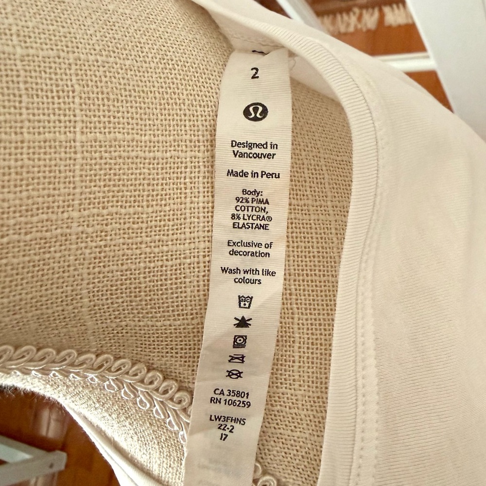 Lululemon Back in Action Short Sleeve Tee - Picture 9 of 9